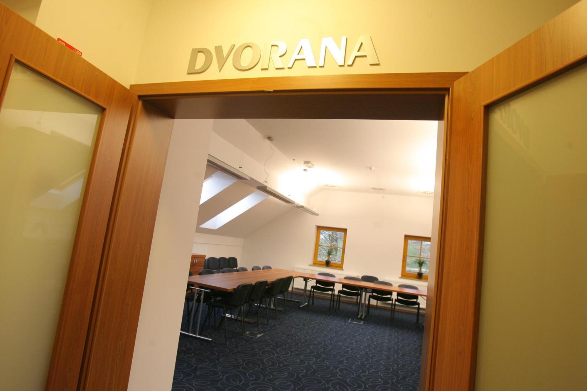 Domacija Vodnik & Apartments Cerklje na Gorenjskem Luaran gambar