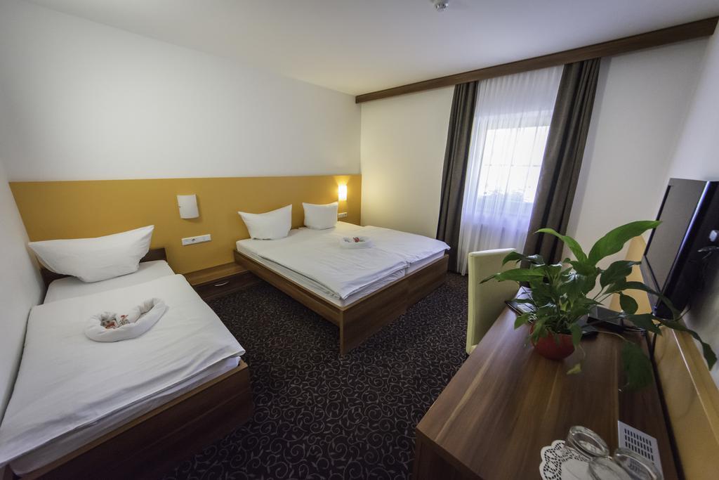Domacija Vodnik & Apartments Cerklje na Gorenjskem Luaran gambar