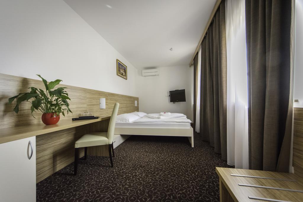 Domacija Vodnik & Apartments Cerklje na Gorenjskem Luaran gambar