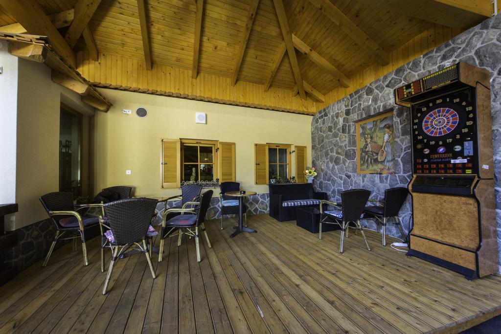 Domacija Vodnik & Apartments Cerklje na Gorenjskem Luaran gambar