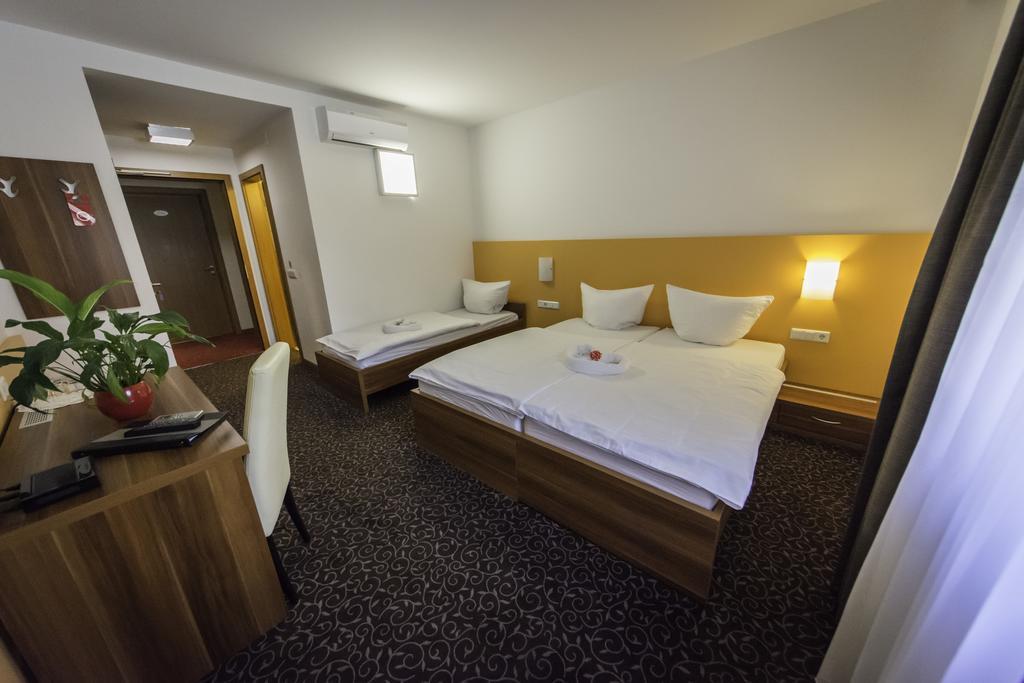 Domacija Vodnik & Apartments Cerklje na Gorenjskem Luaran gambar